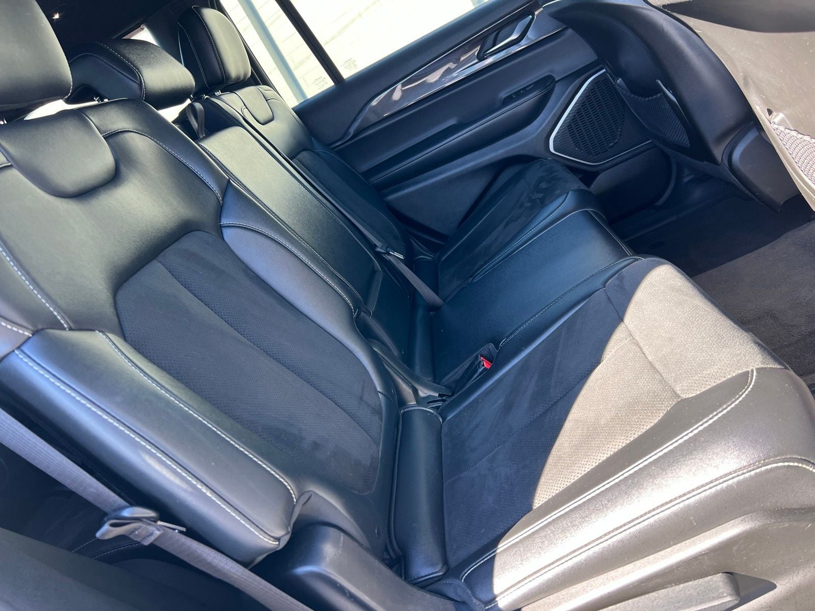 2022 Jeep Grand Cherokee L Altitude