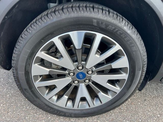 2020 Ford Escape Titanium Hybrid