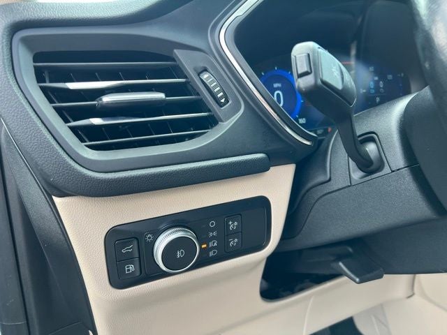 2020 Ford Escape Titanium Hybrid