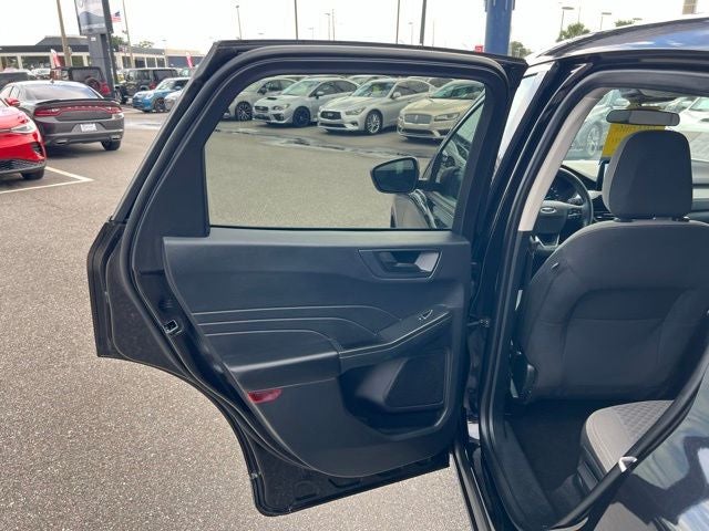 2022 Ford Escape Hybrid SE