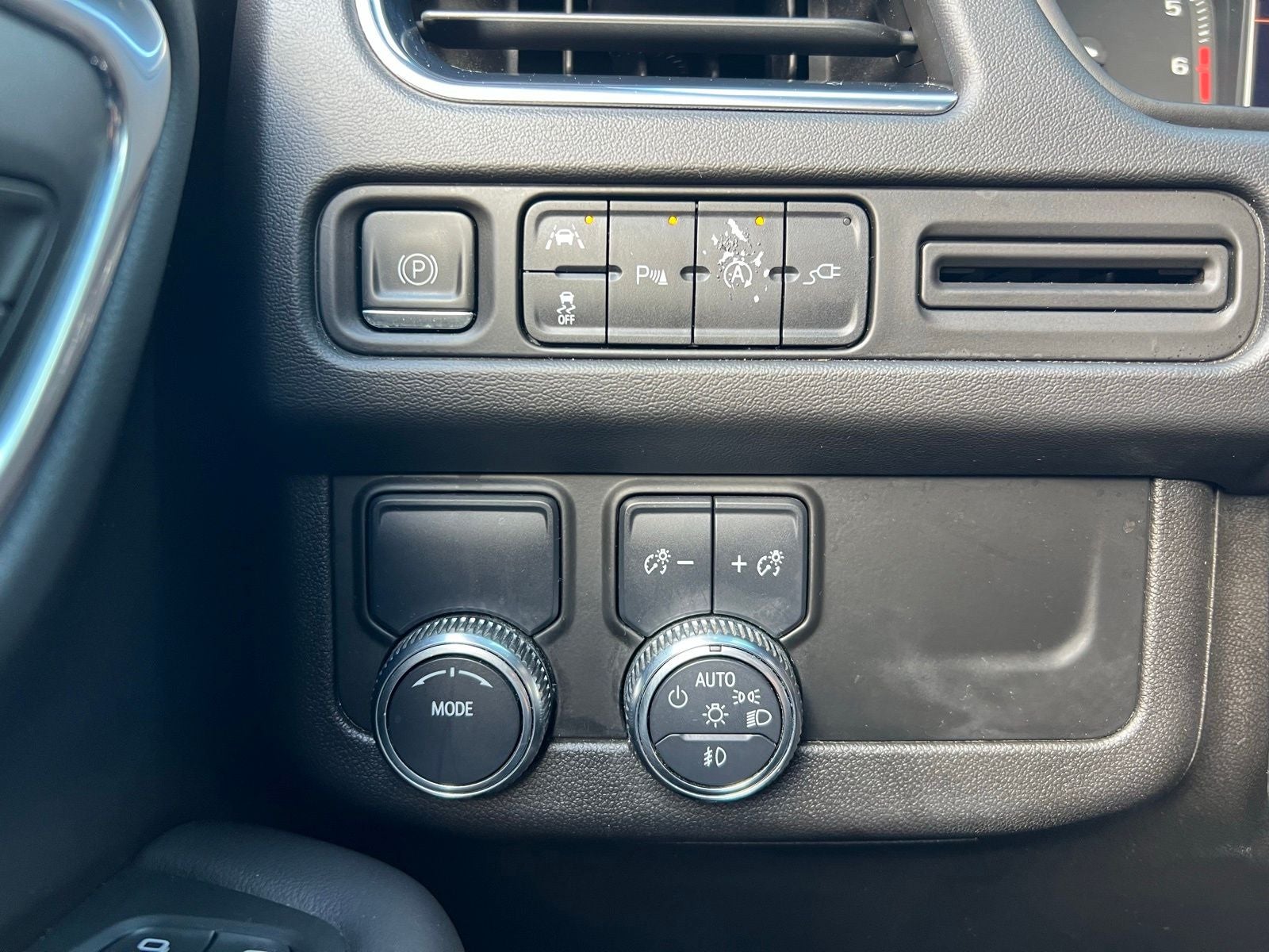 2021 GMC Yukon XL SLE