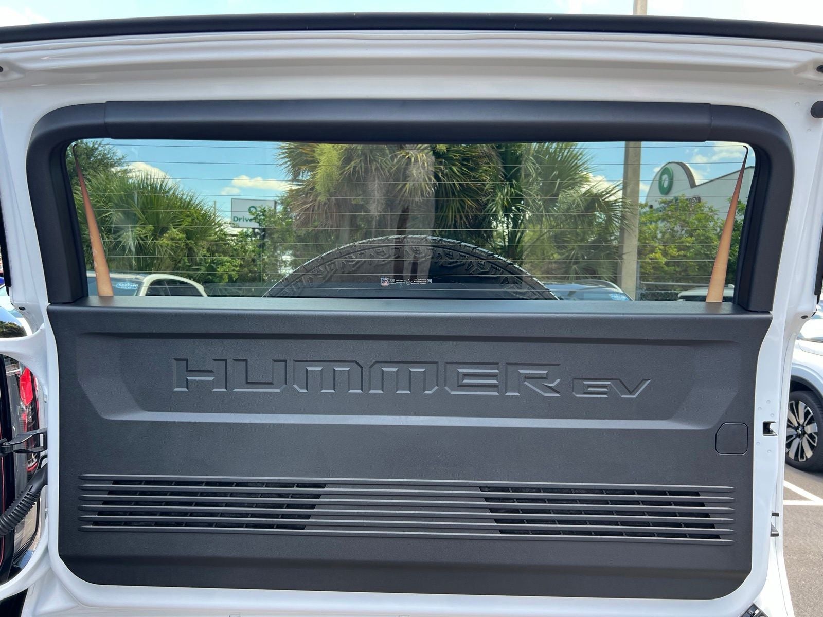 2025 GMC Hummer EV SUV 2X