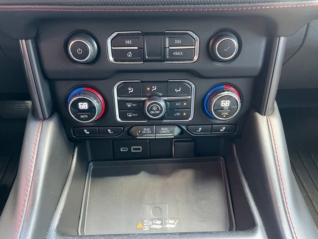 2023 Chevrolet Suburban RST