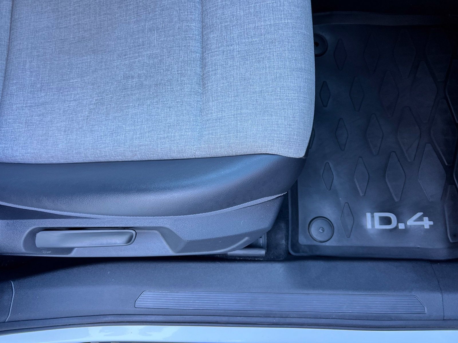2024 Volkswagen ID.4 Standard
