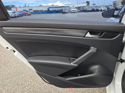 2021 Volkswagen Passat 2.0T R-Line