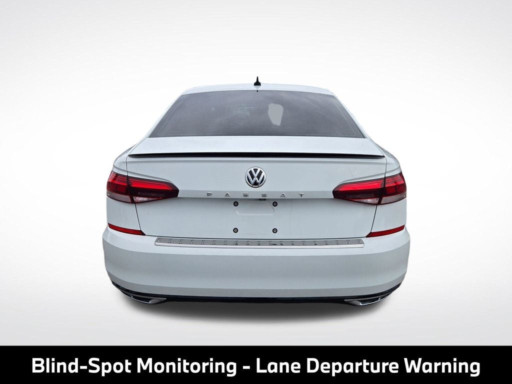 2021 Volkswagen Passat 2.0T R-Line