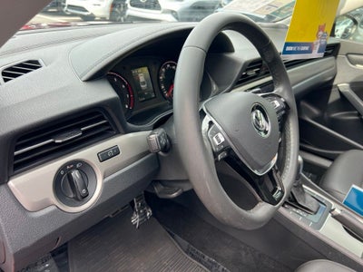 2022 Volkswagen Passat 2.0T SE