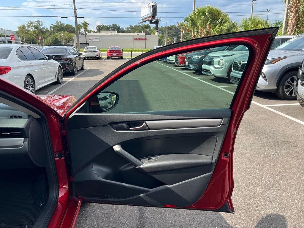 2022 Volkswagen Passat 2.0T SE