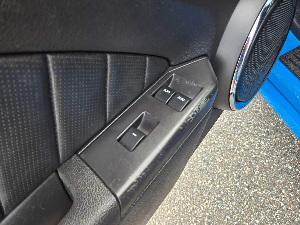 2013 Ford Mustang V6 Premium