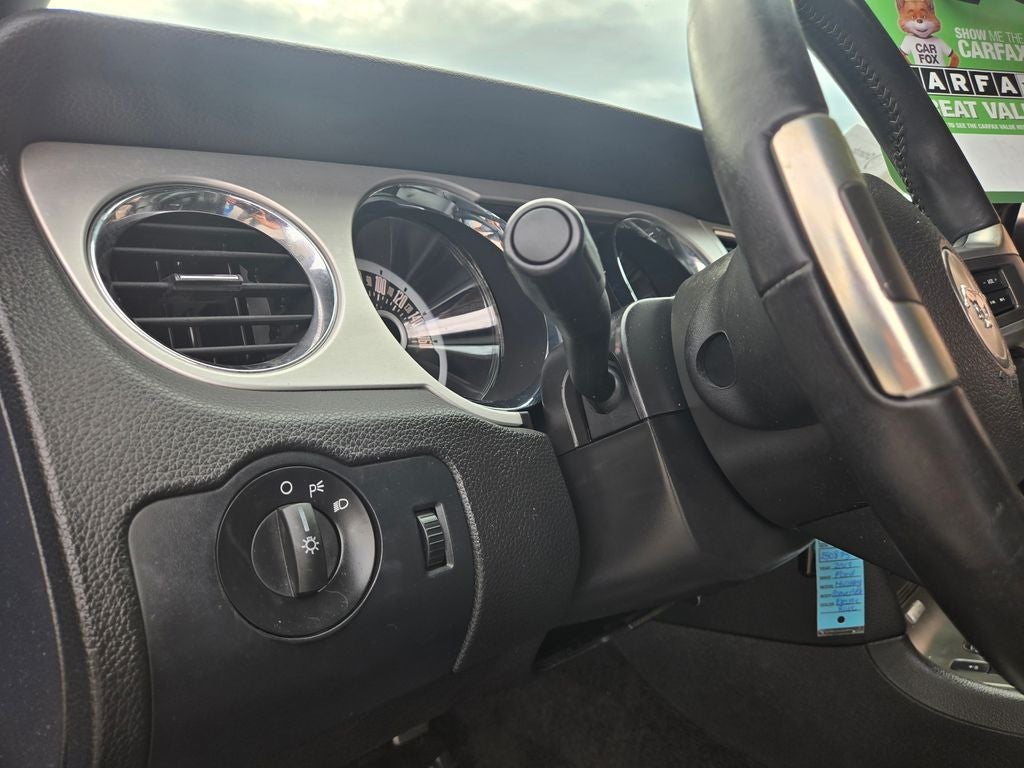 2013 Ford Mustang V6 Premium