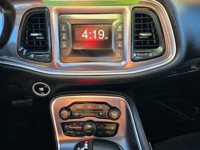 2017 Dodge Challenger SXT