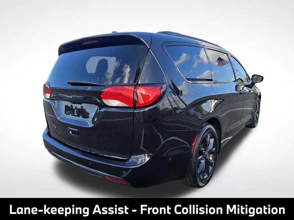 2019 Chrysler Pacifica Touring L Plus