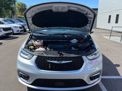 2023 Chrysler Pacifica Hybrid Pinnacle
