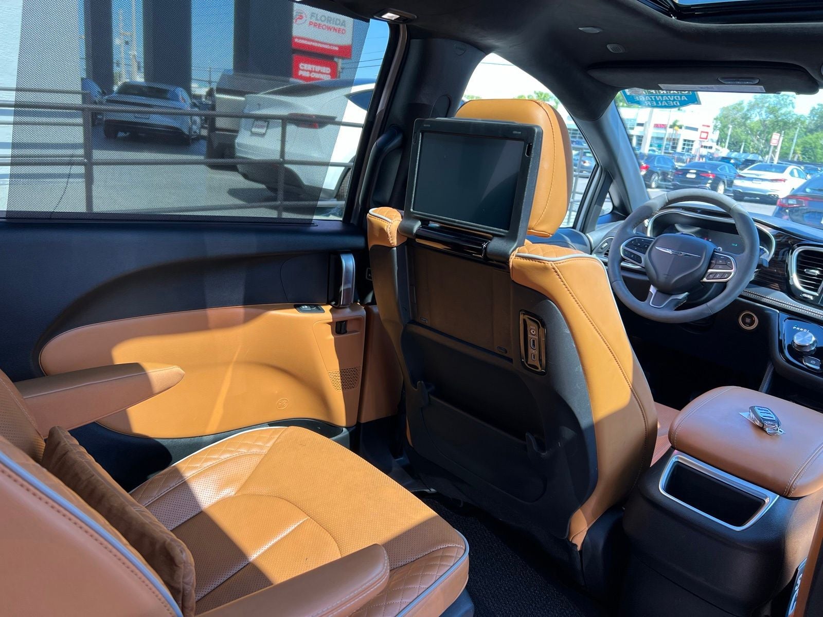 2023 Chrysler Pacifica Hybrid Pinnacle