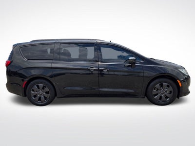 2019 Chrysler Pacifica Hybrid Limited