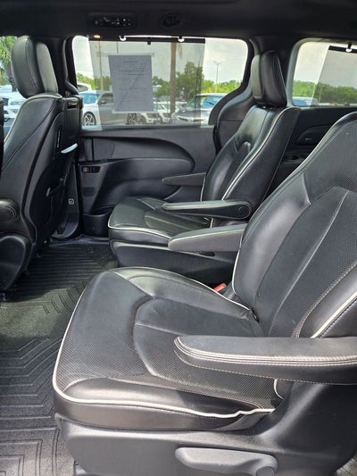 2019 Chrysler Pacifica Hybrid Limited
