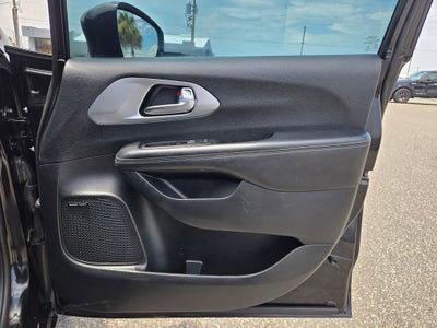 2019 Chrysler Pacifica Hybrid Limited
