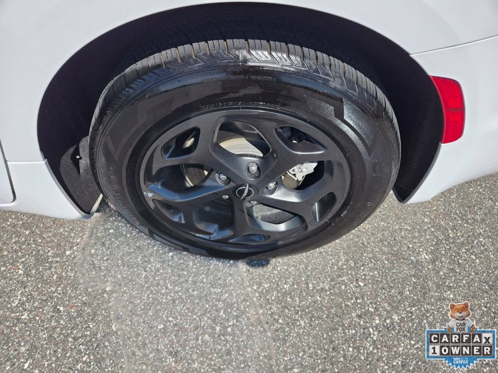 2024 Chrysler Pacifica Hybrid Select S Appearance