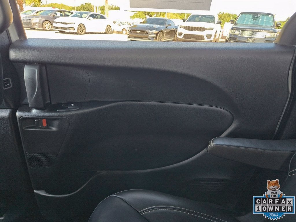 2024 Chrysler Pacifica Hybrid Select S Appearance