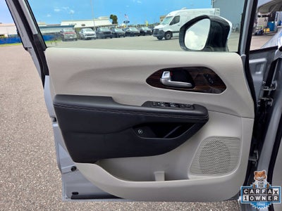 2023 Chrysler Pacifica Hybrid Limited