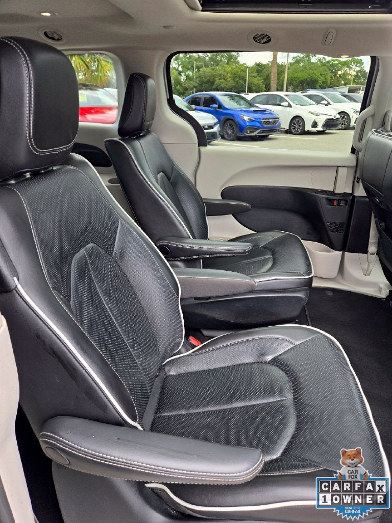 2023 Chrysler Pacifica Hybrid Limited