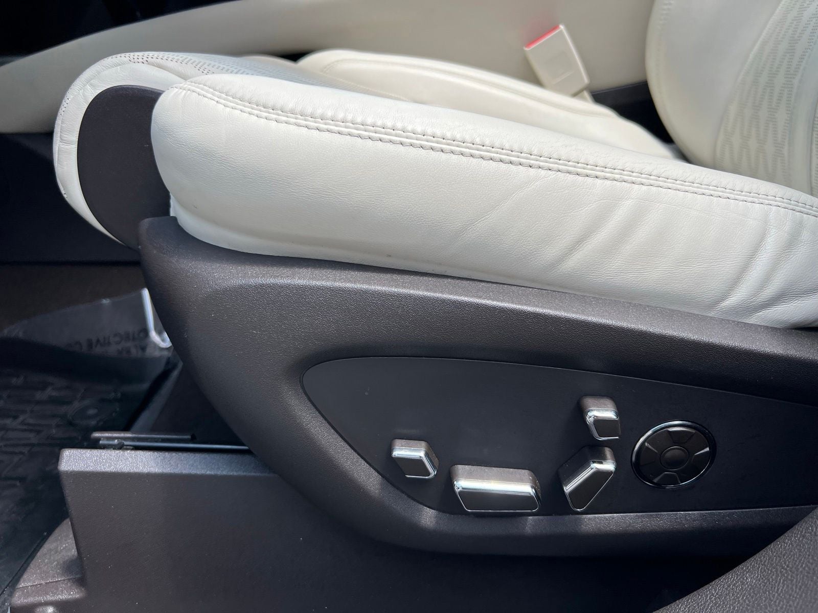 2021 Lincoln Nautilus Black Label
