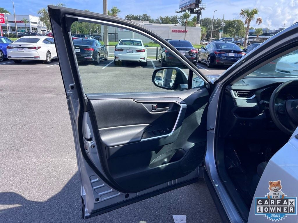 2025 Toyota RAV4 Hybrid LE