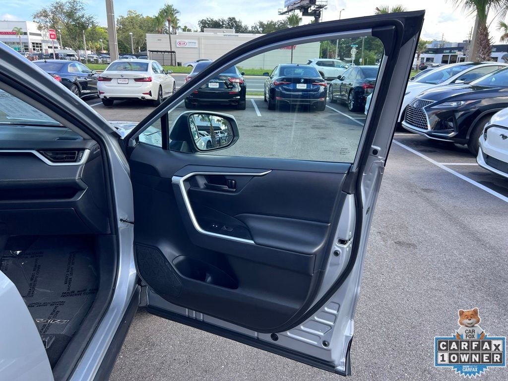2025 Toyota RAV4 Hybrid LE