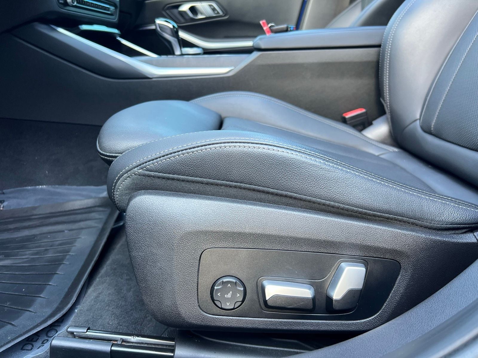 2022 BMW 3 Series 330e iPerformance