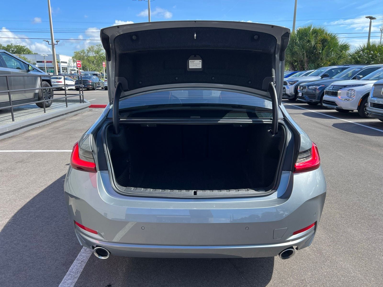 2023 BMW 3 Series 330i