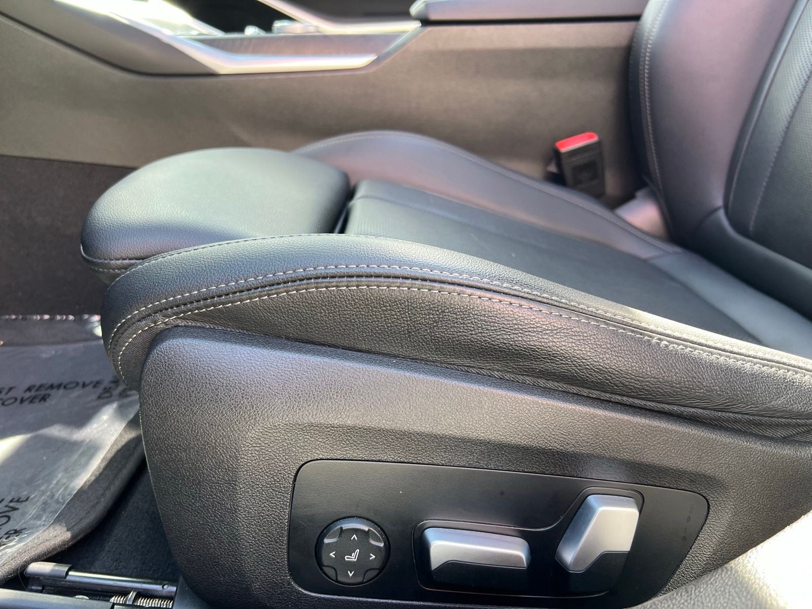 2023 BMW 3 Series 330i