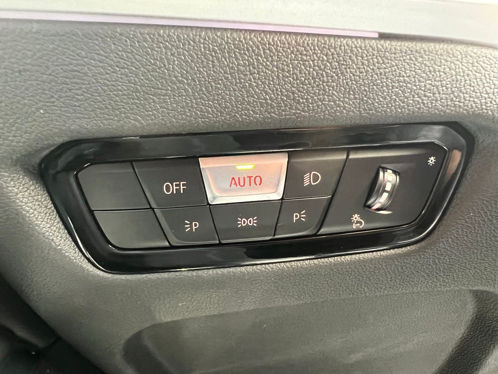 2023 BMW 3 Series 330i