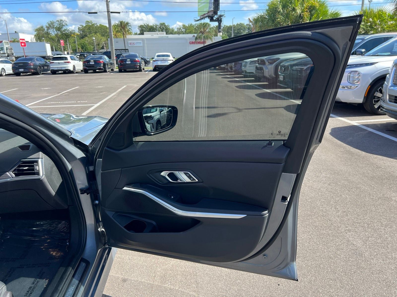 2023 BMW 3 Series 330i