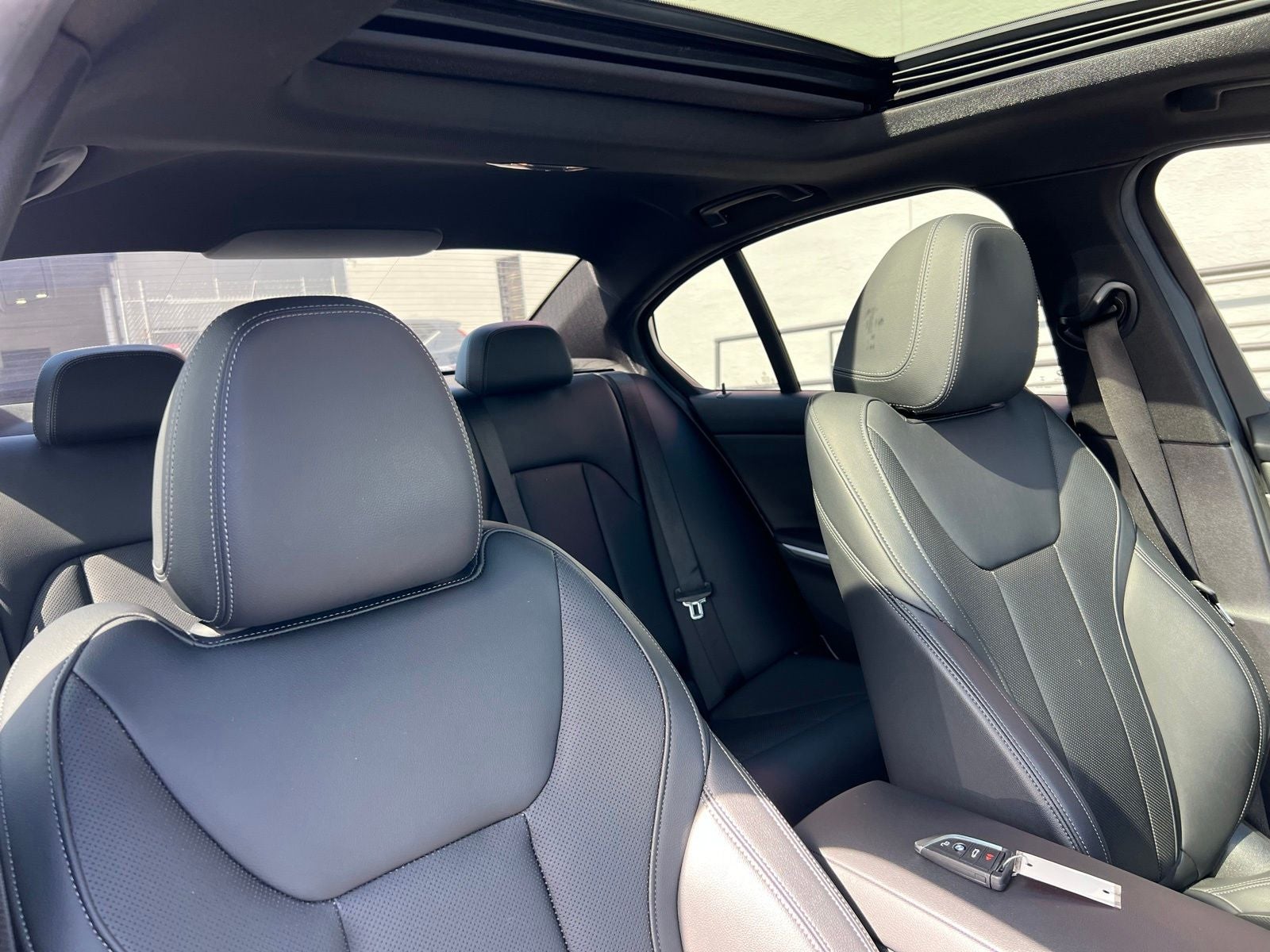 2023 BMW 3 Series 330i