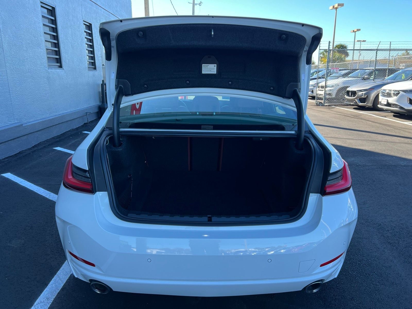 2023 BMW 3 Series 330i