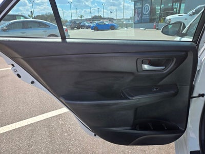 2017 Toyota Camry SE