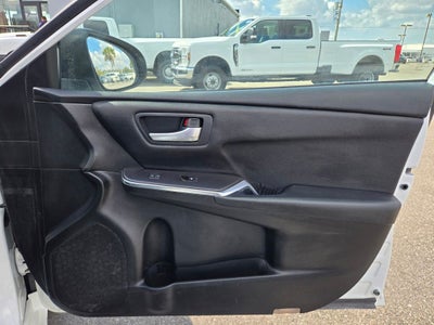 2017 Toyota Camry SE