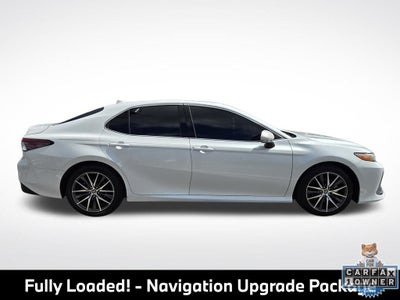 2022 Toyota Camry Hybrid XLE