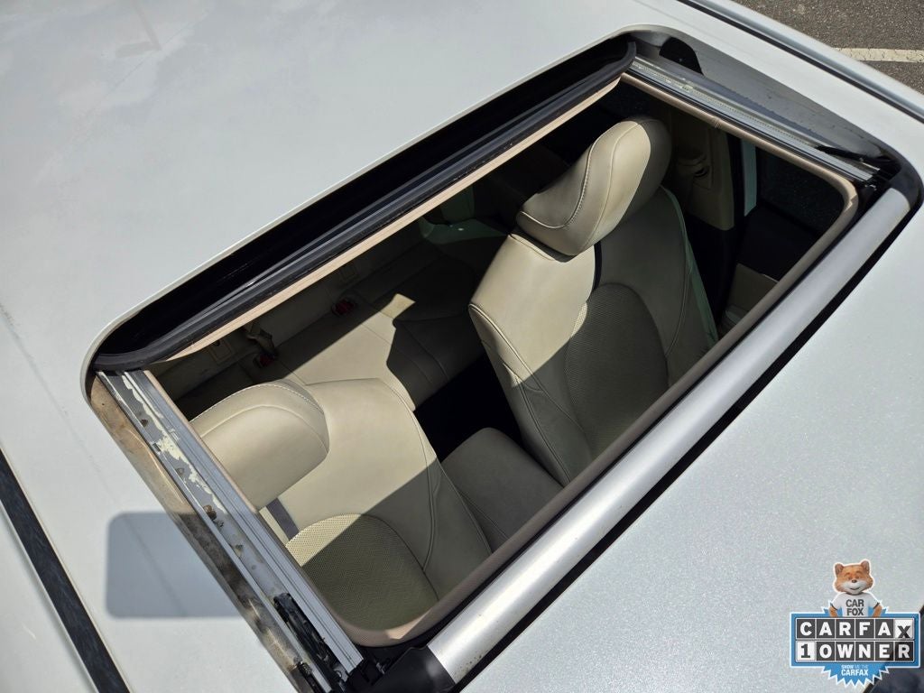 2022 Toyota Camry Hybrid XLE