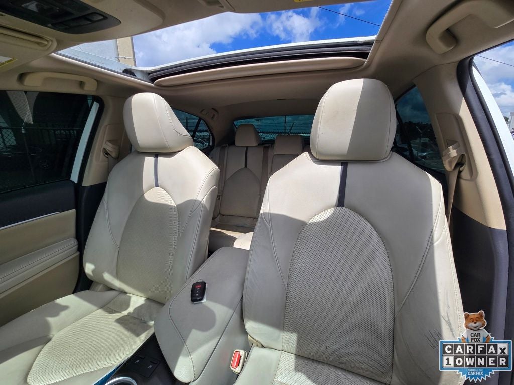 2022 Toyota Camry Hybrid XLE