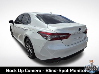 2022 Toyota Camry Hybrid XLE