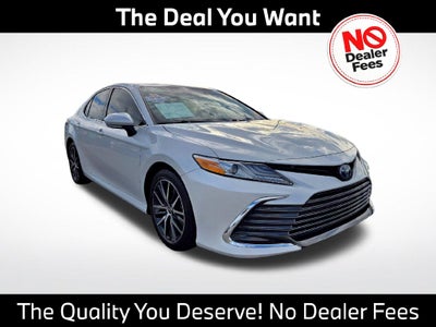 2023 Toyota Camry Hybrid XLE