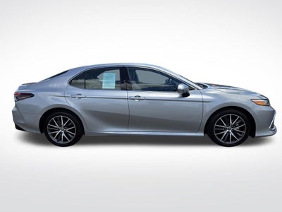 2023 Toyota Camry Hybrid XLE