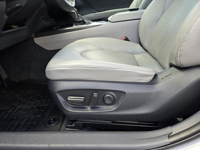 2023 Toyota Camry Hybrid XLE