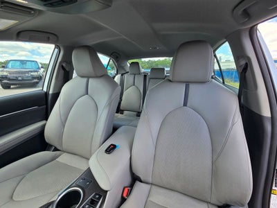 2023 Toyota Camry Hybrid XLE