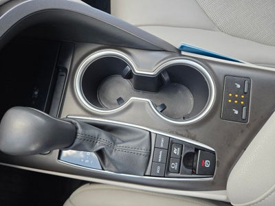 2023 Toyota Camry Hybrid XLE