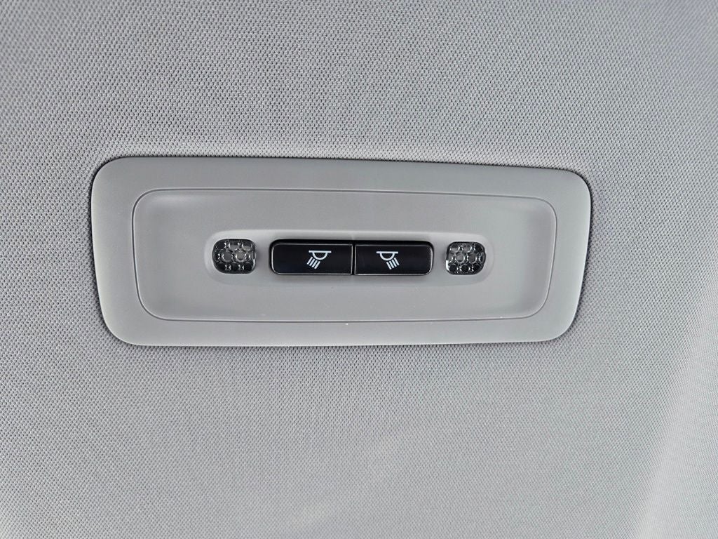 2023 Toyota Camry Hybrid XLE