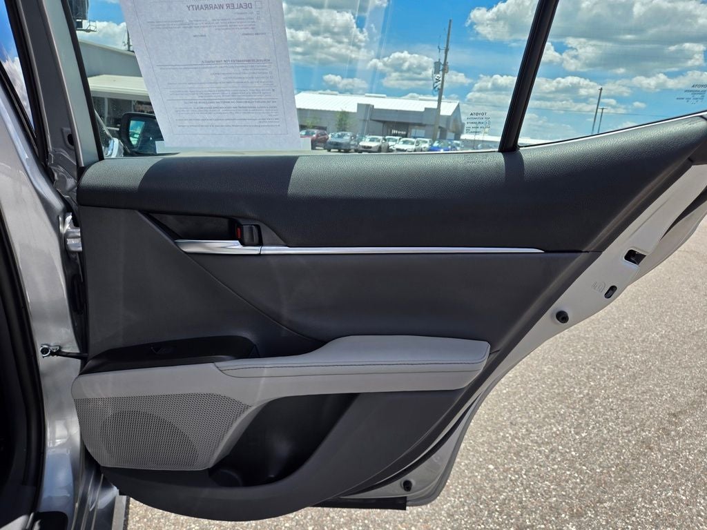 2023 Toyota Camry Hybrid XLE