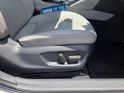 2023 Toyota Camry Hybrid XLE