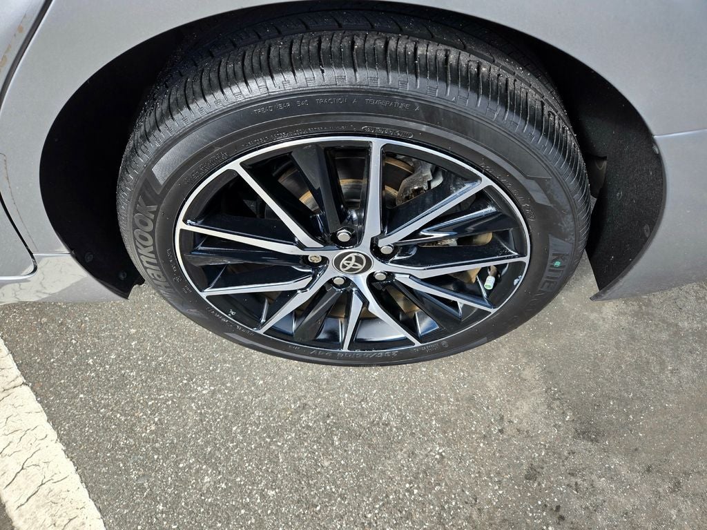 2021 Toyota Camry Hybrid SE